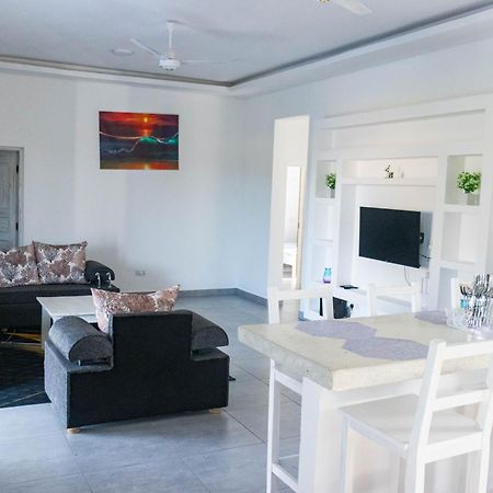 4 U Luxury Bungalows Diani Diani Beach Exterior photo