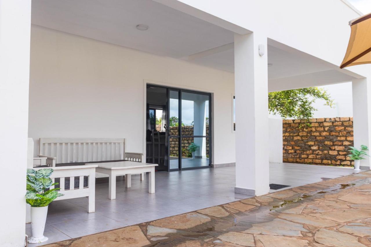 4 U Luxury Bungalows Diani Diani Beach Exterior photo