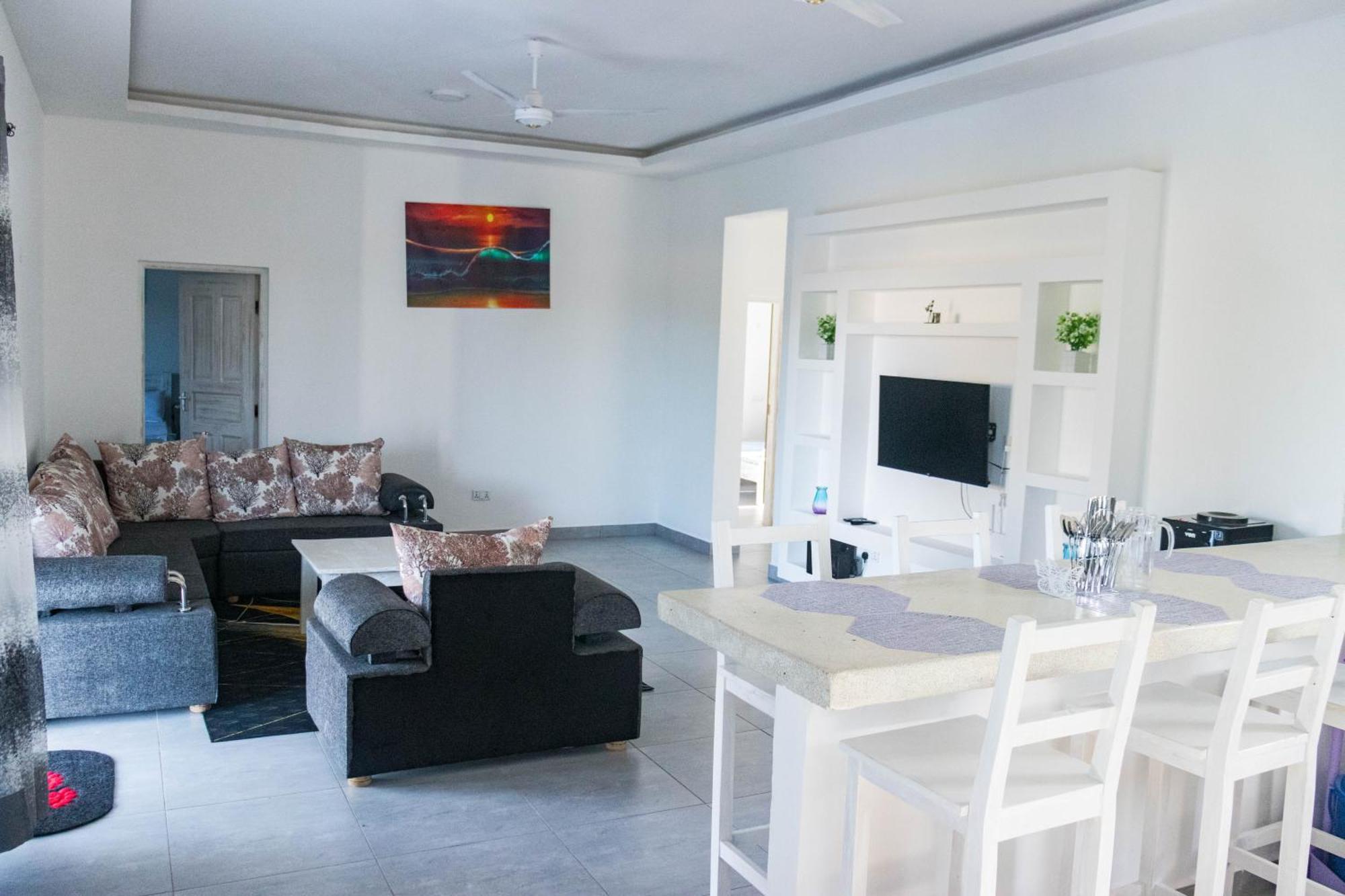 4 U Luxury Bungalows Diani Diani Beach Exterior photo