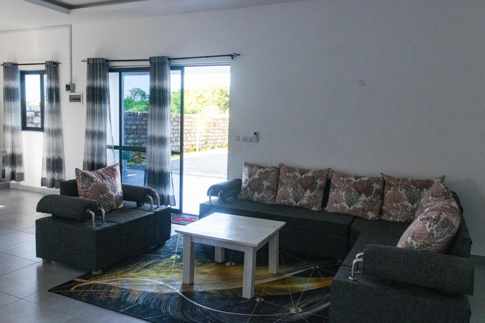 4 U Luxury Bungalows Diani Diani Beach Exterior photo