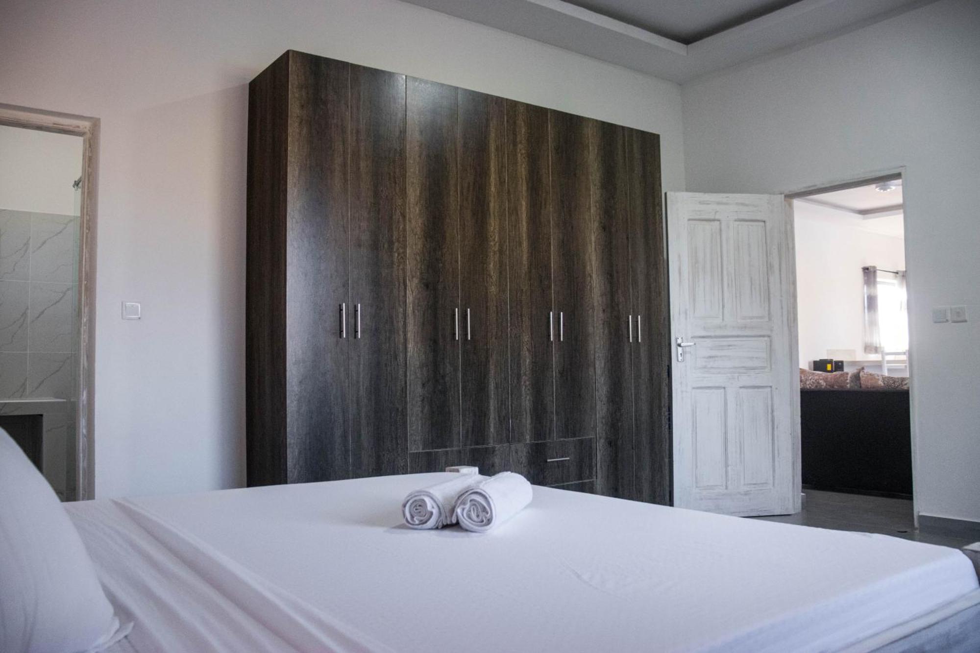 4 U Luxury Bungalows Diani Diani Beach Exterior photo